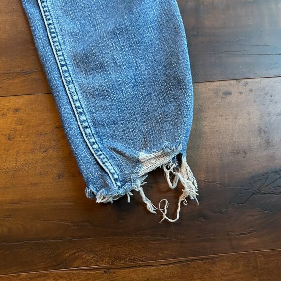 Silver Jeans Co. Women's Boyfriend Distressed Denim W27 L27 Med Wash Frayed Hem - Picture 6 of 7